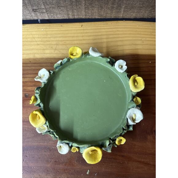 Calla Lillies 3 Wick Candle Holder - Picture 2 of 8